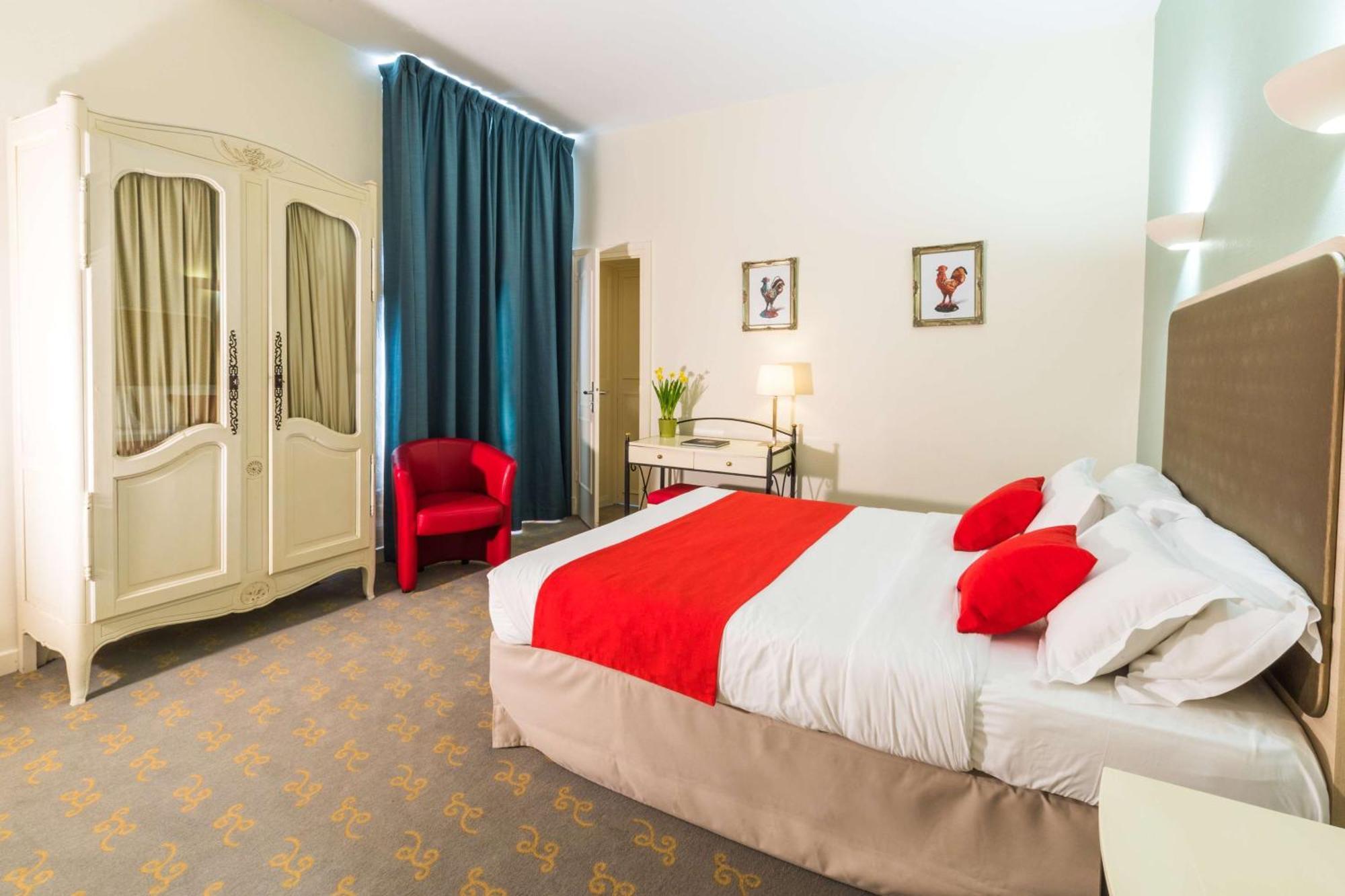 Classic Queen Room