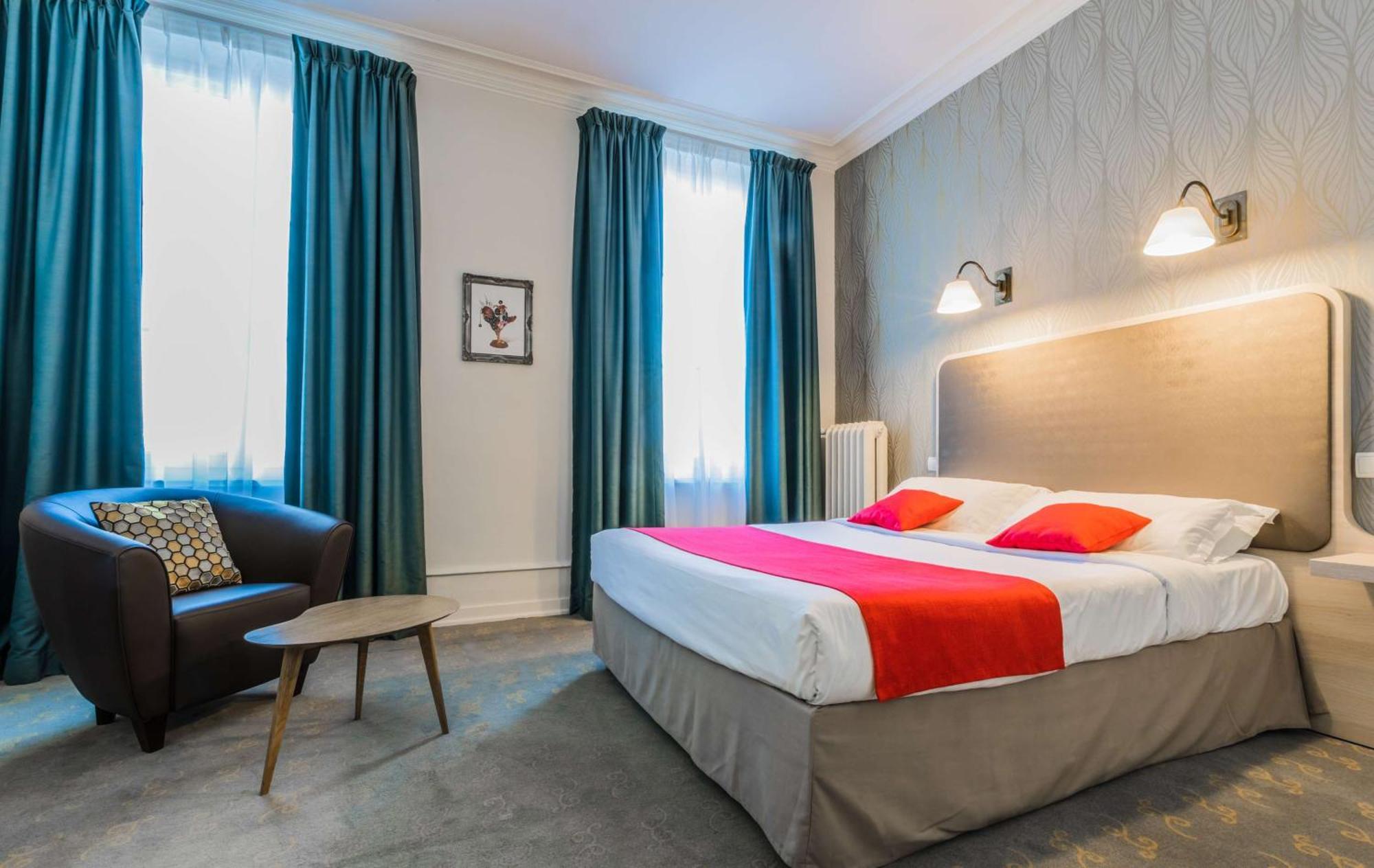 Classic Queen Room