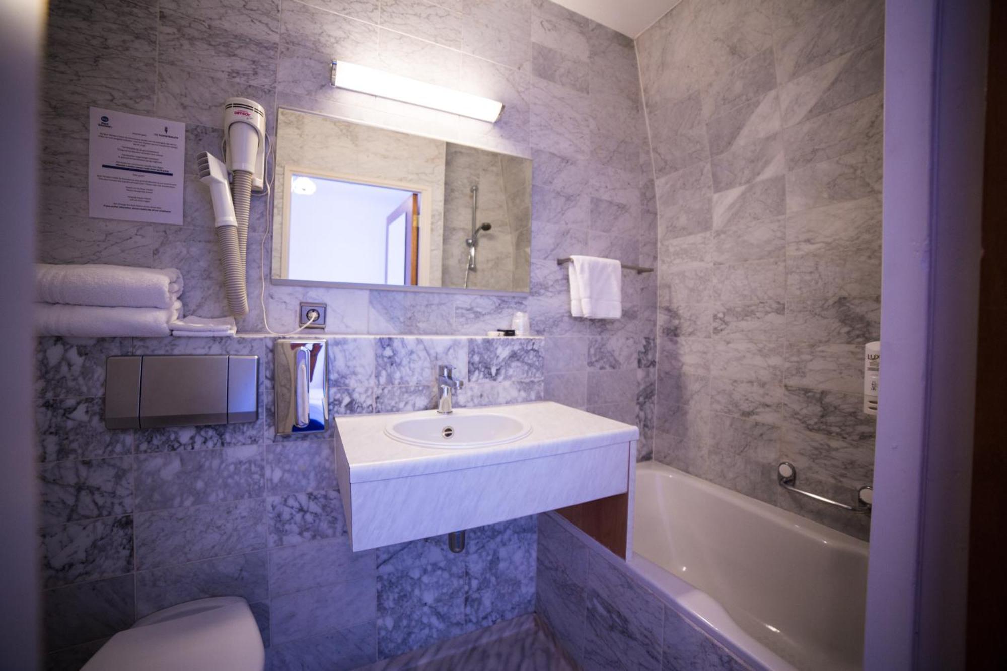 Single Room Single Bed Non-Smoking