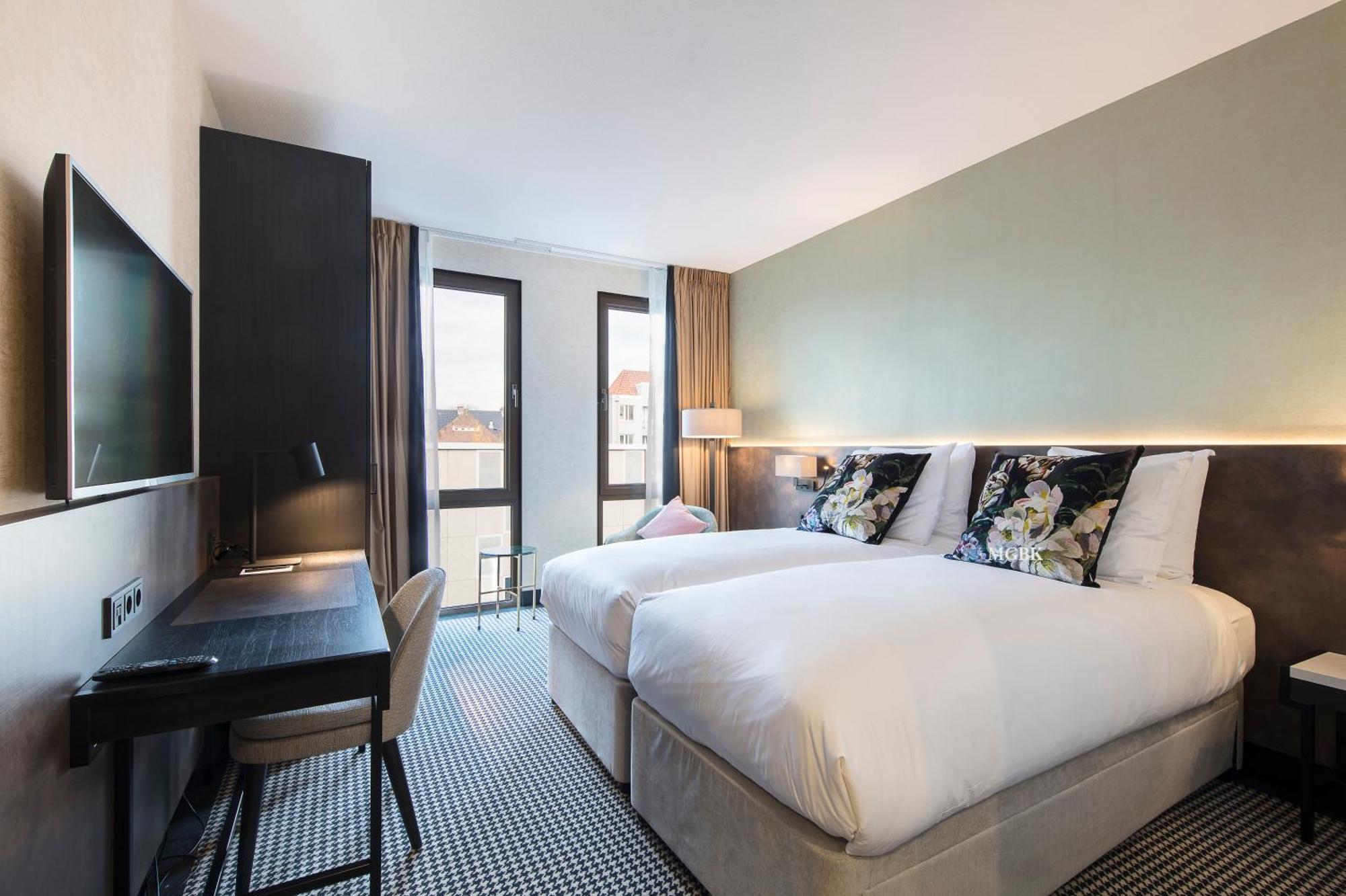 Twin Room Canal View