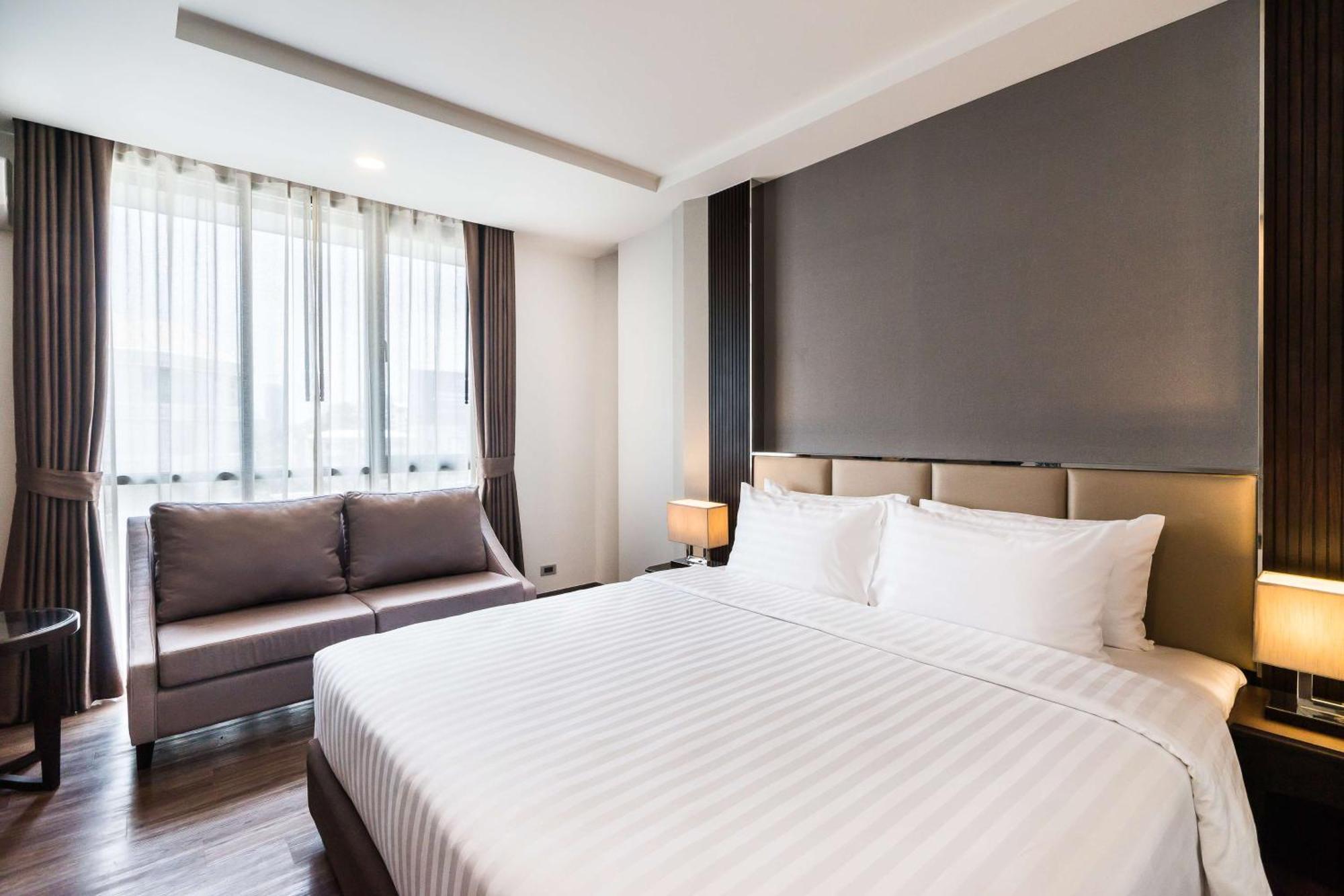 Superior King Room