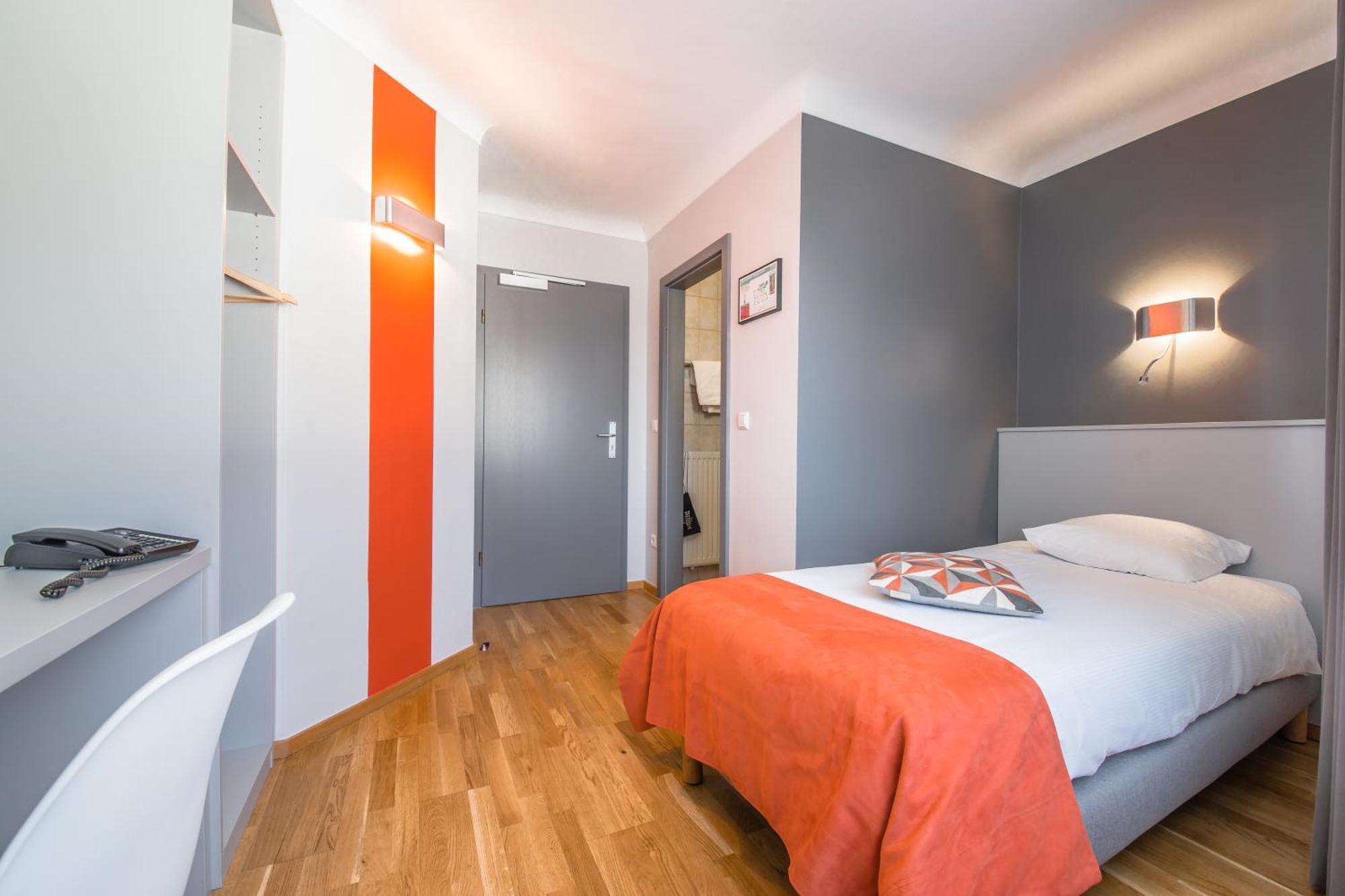 Small Single Room