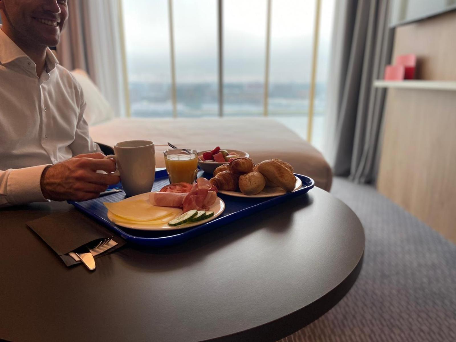 Standard Queen Room - Free Breakfast,1284879616:JPEG