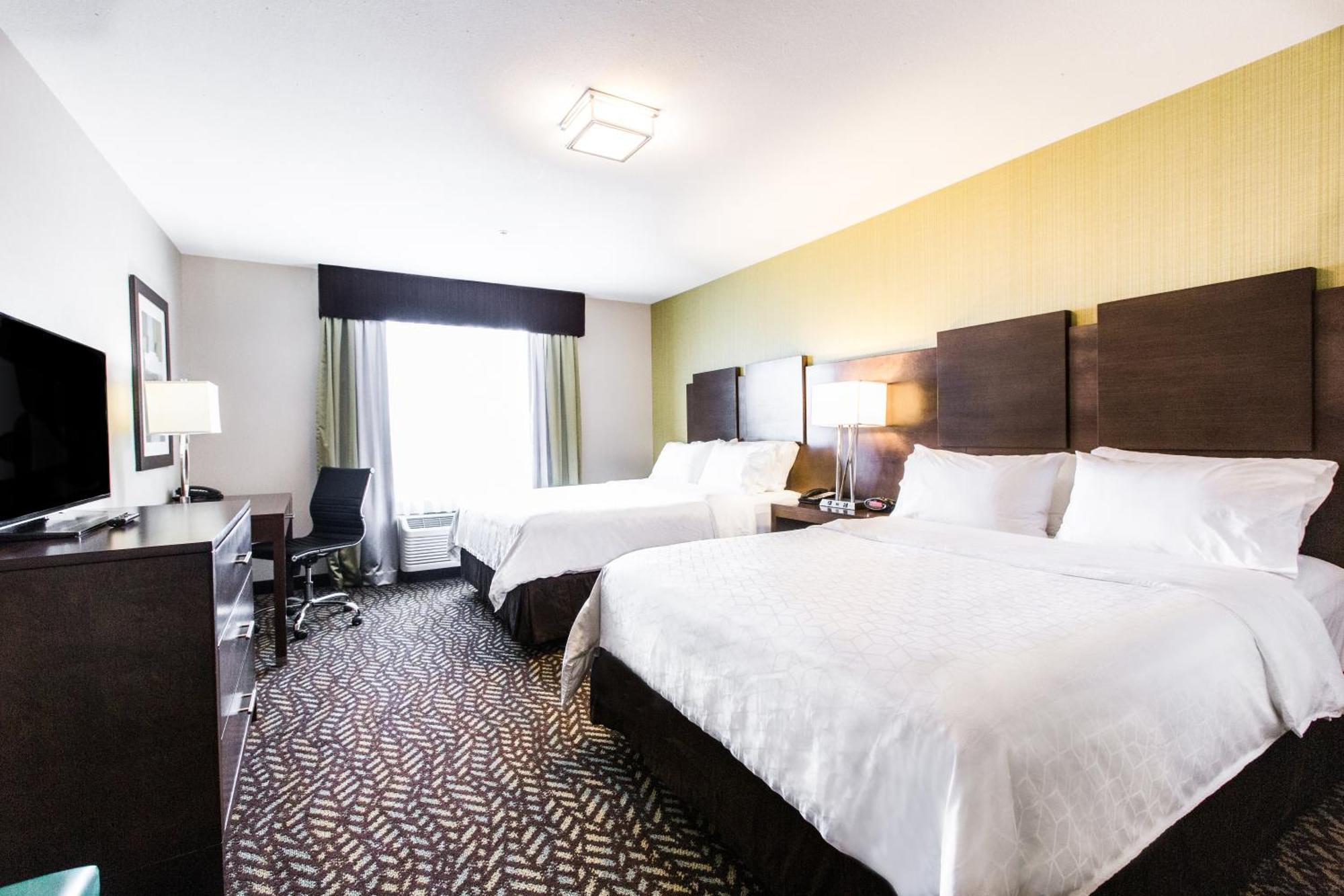 Queen Room Two Queen Beds