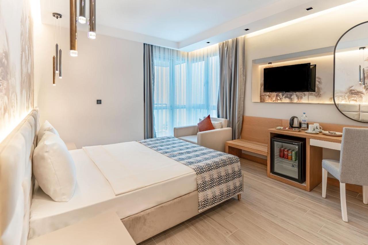 Double Room with Balcony and Sea View,1299051790:JPEG