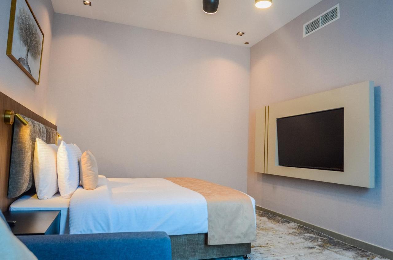 Premium King Room Non-Smoking