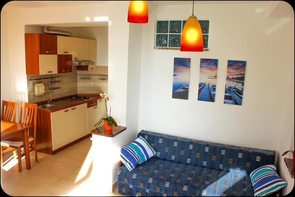 One-Bedroom Apartment,1580499359:JPEG
