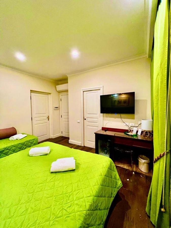 Large Double Room