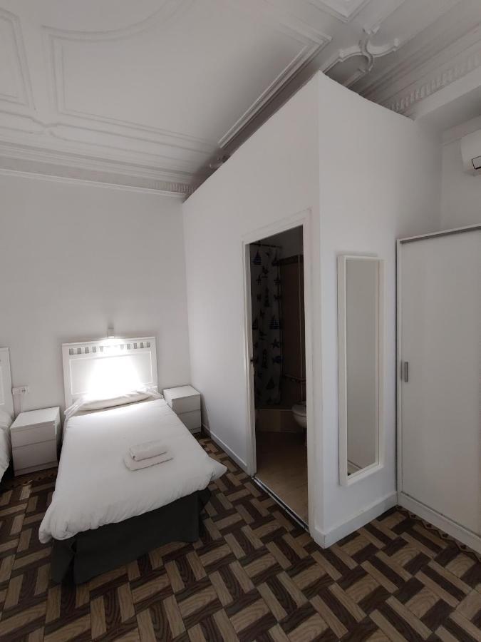 Family Room Private Bathroom