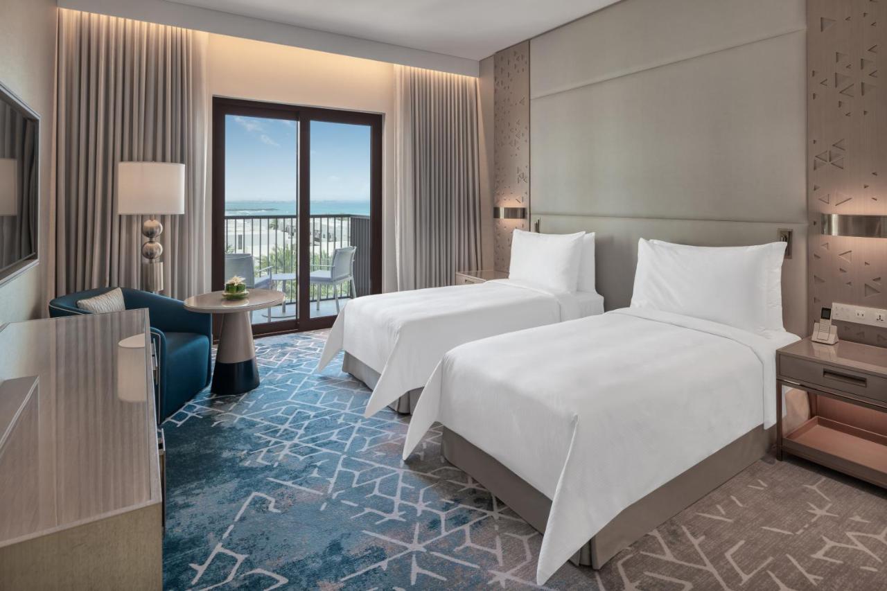 Deluxe Zweibettzimmer mit Poolblick