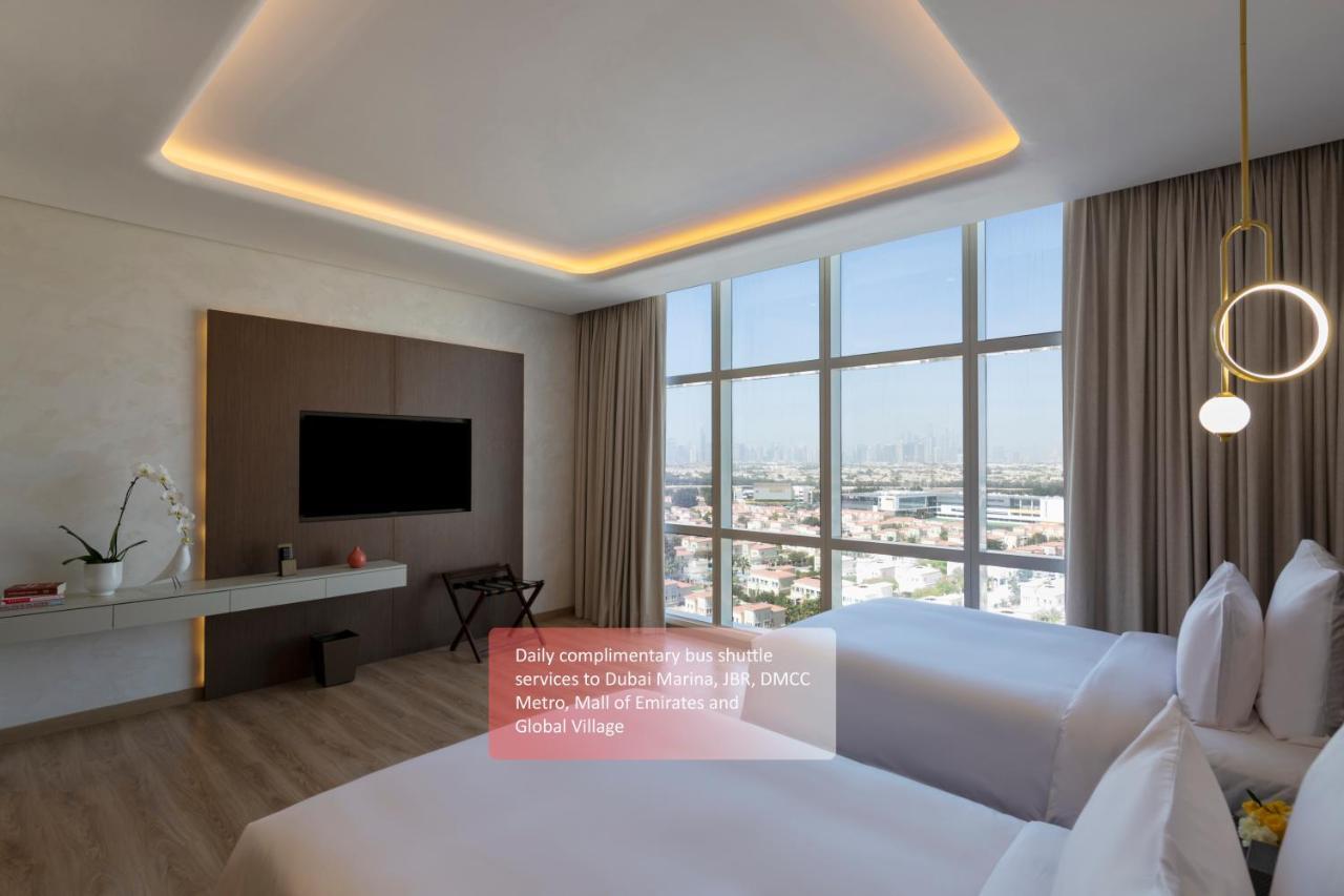 Deluxe Twin Room Panoramic City View Shuttle to the Beach Mall & Metro Station
