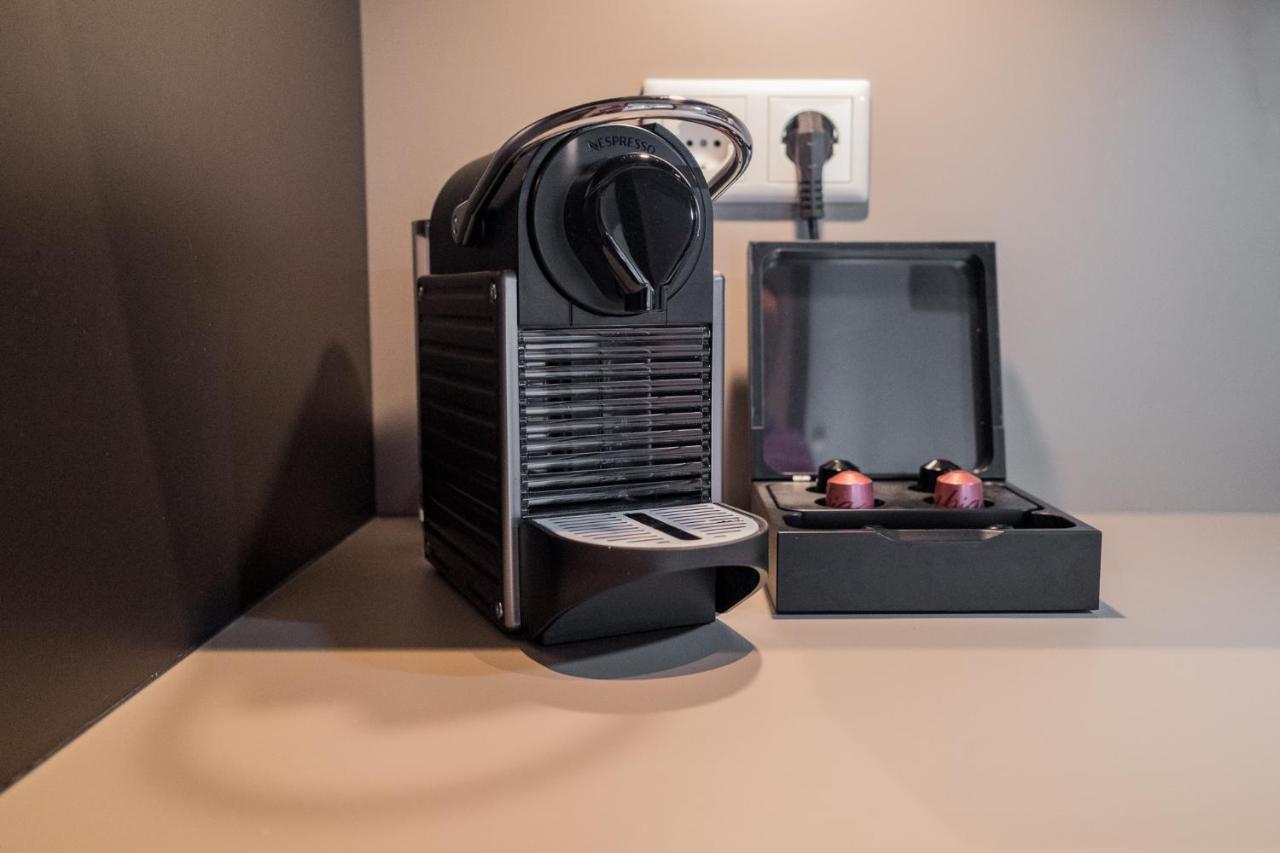 Single Studio