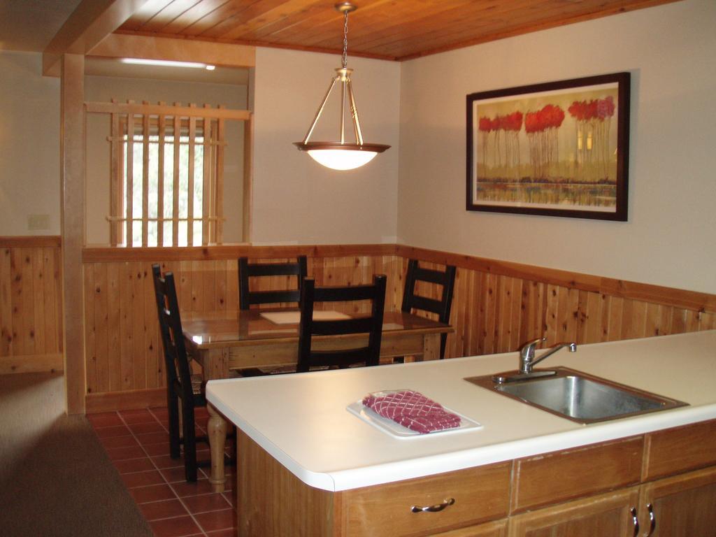 One-Bedroom Chalet Forest View