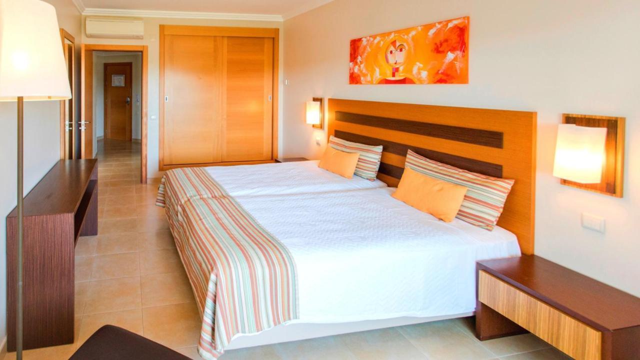 One-Bedroom Apartment Sea View