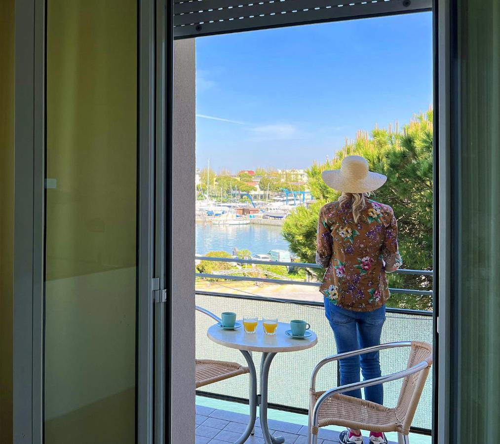 Single Room Balcony