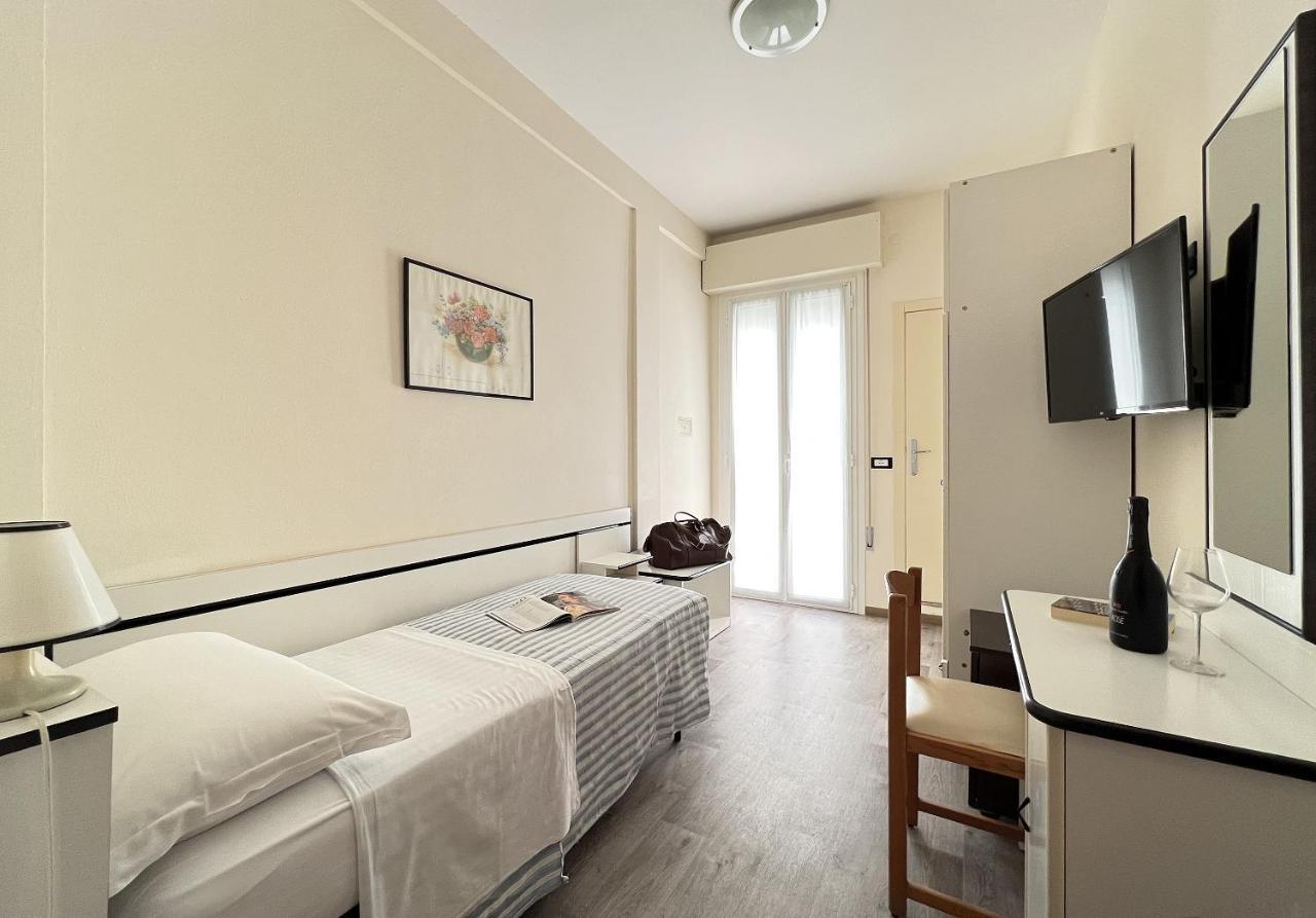 Single Room Balcony