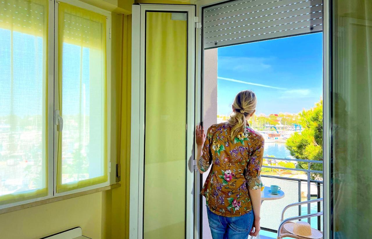 Single Room Balcony
