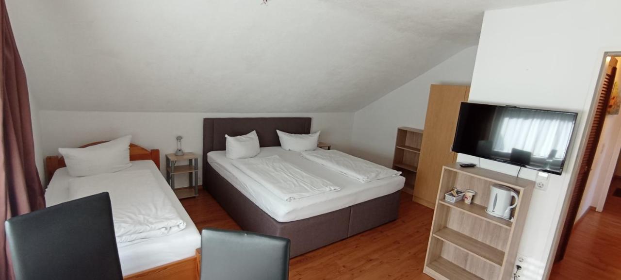 Dreibettzimmer