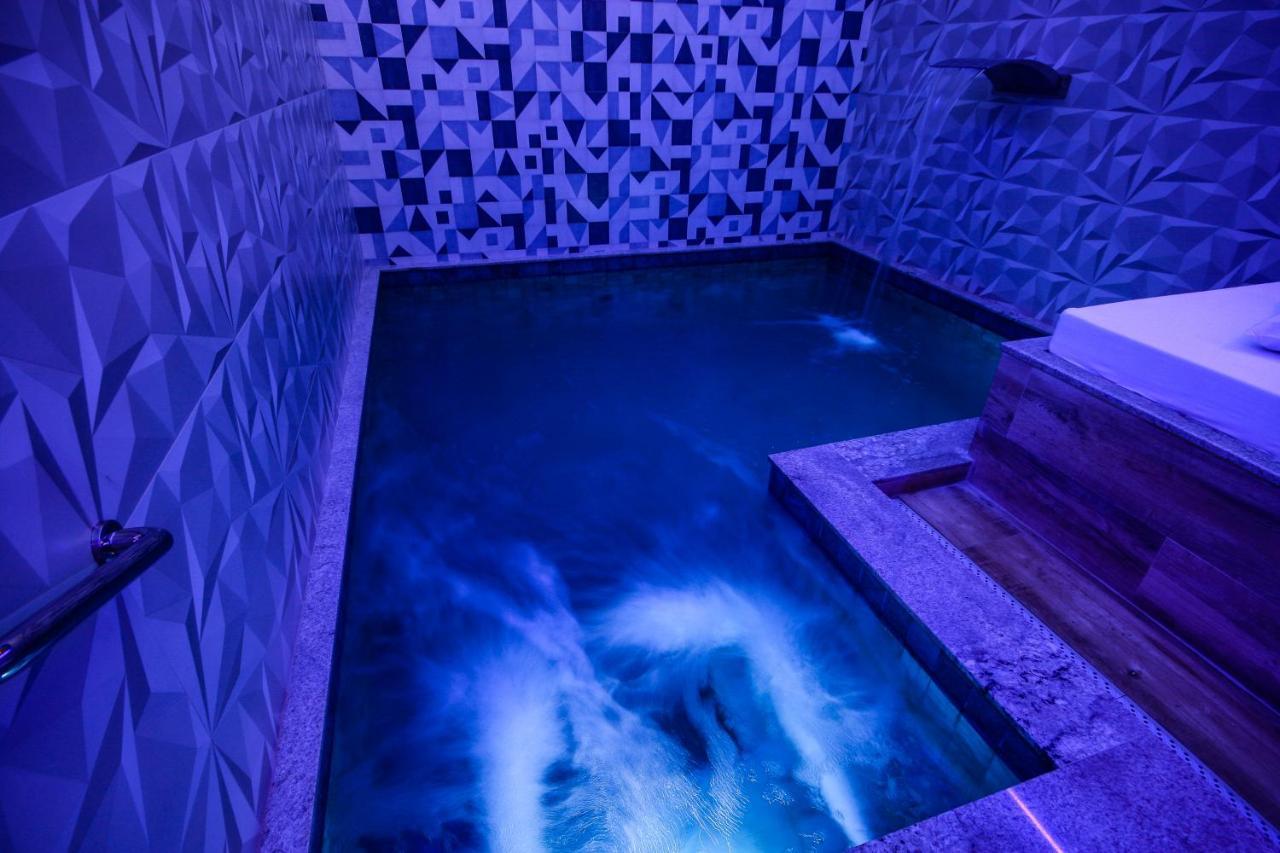 Deluxe Double Room Pool Access