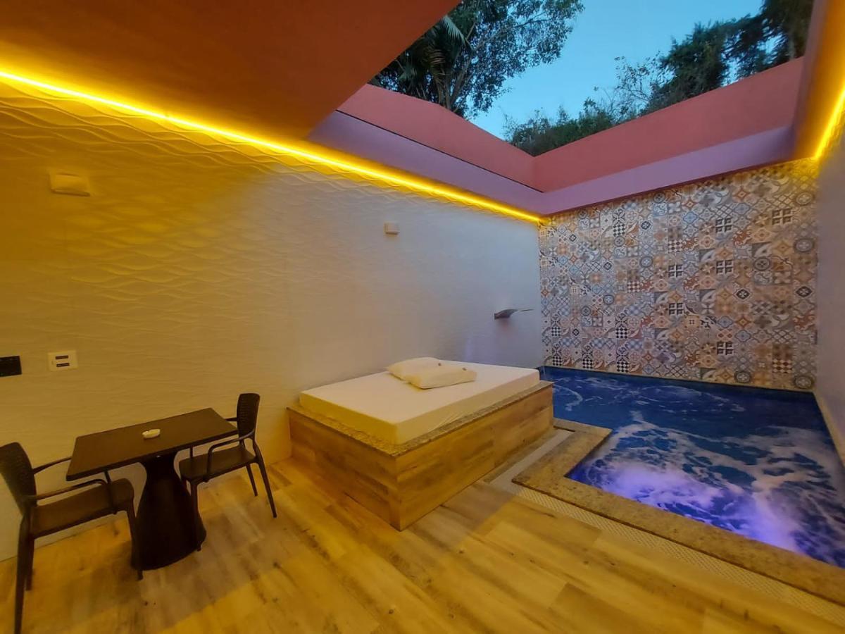 Deluxe Double Room Pool Access