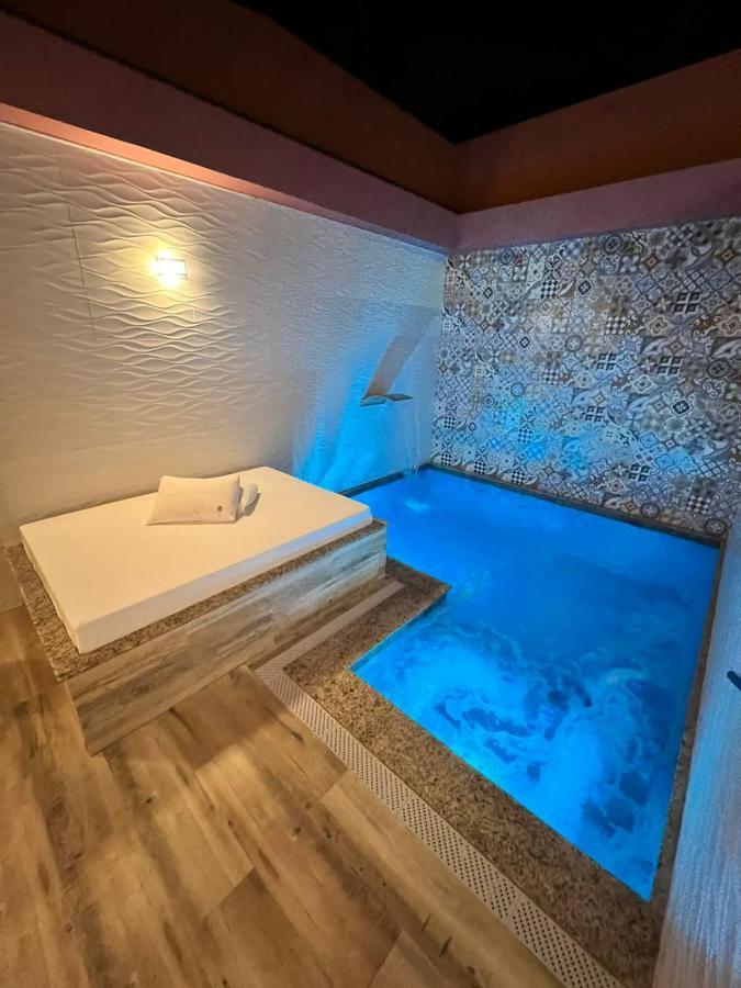Deluxe Double Room Pool Access