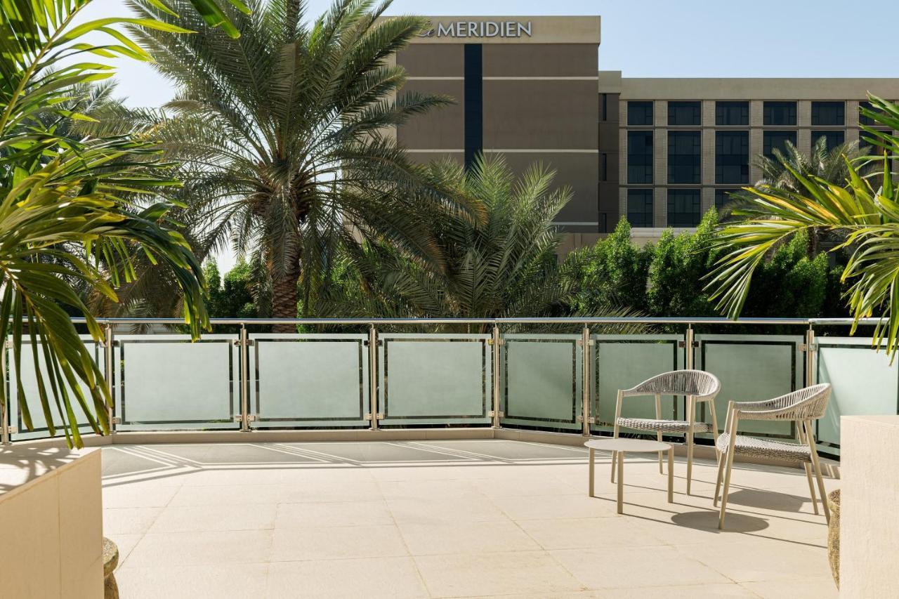 Premium Suite Larger Suite Garden View Executive Lounge Access