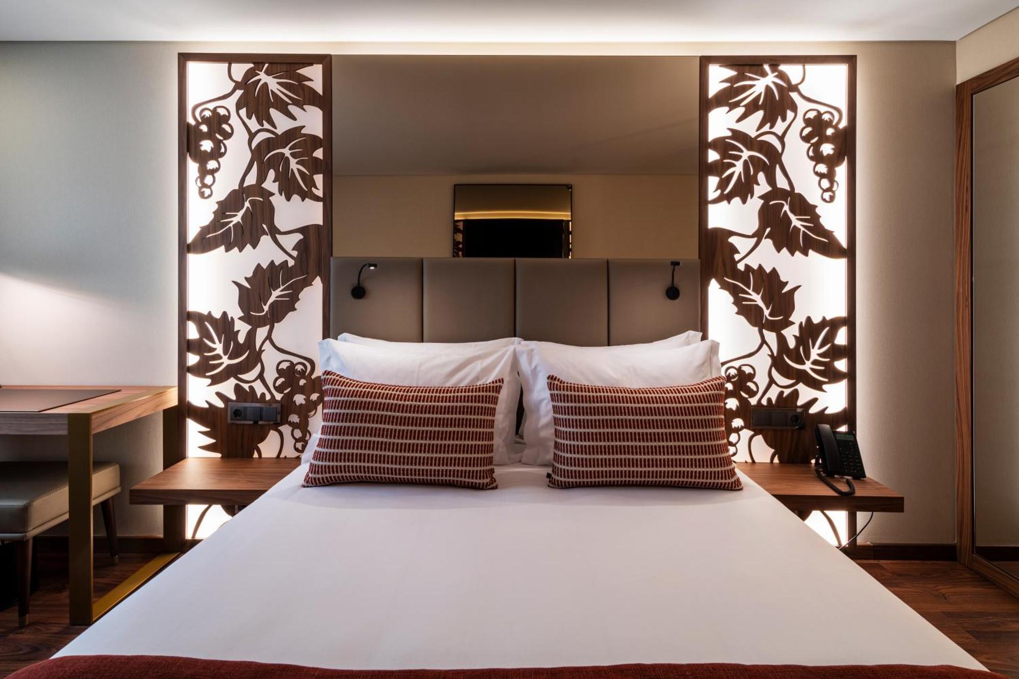 Superior Double Room with Balcony,1619821545:JPEG