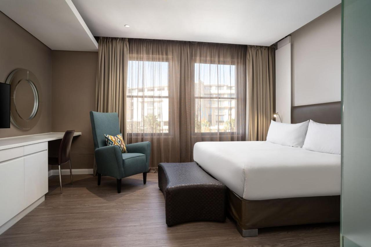 Quarto Grande Deluxe com Cama King-size
