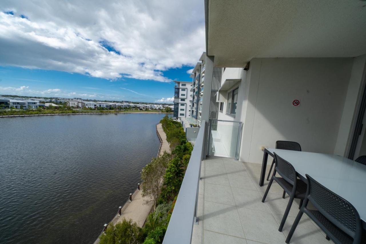 Two-Bedroom Apartment Lake View
