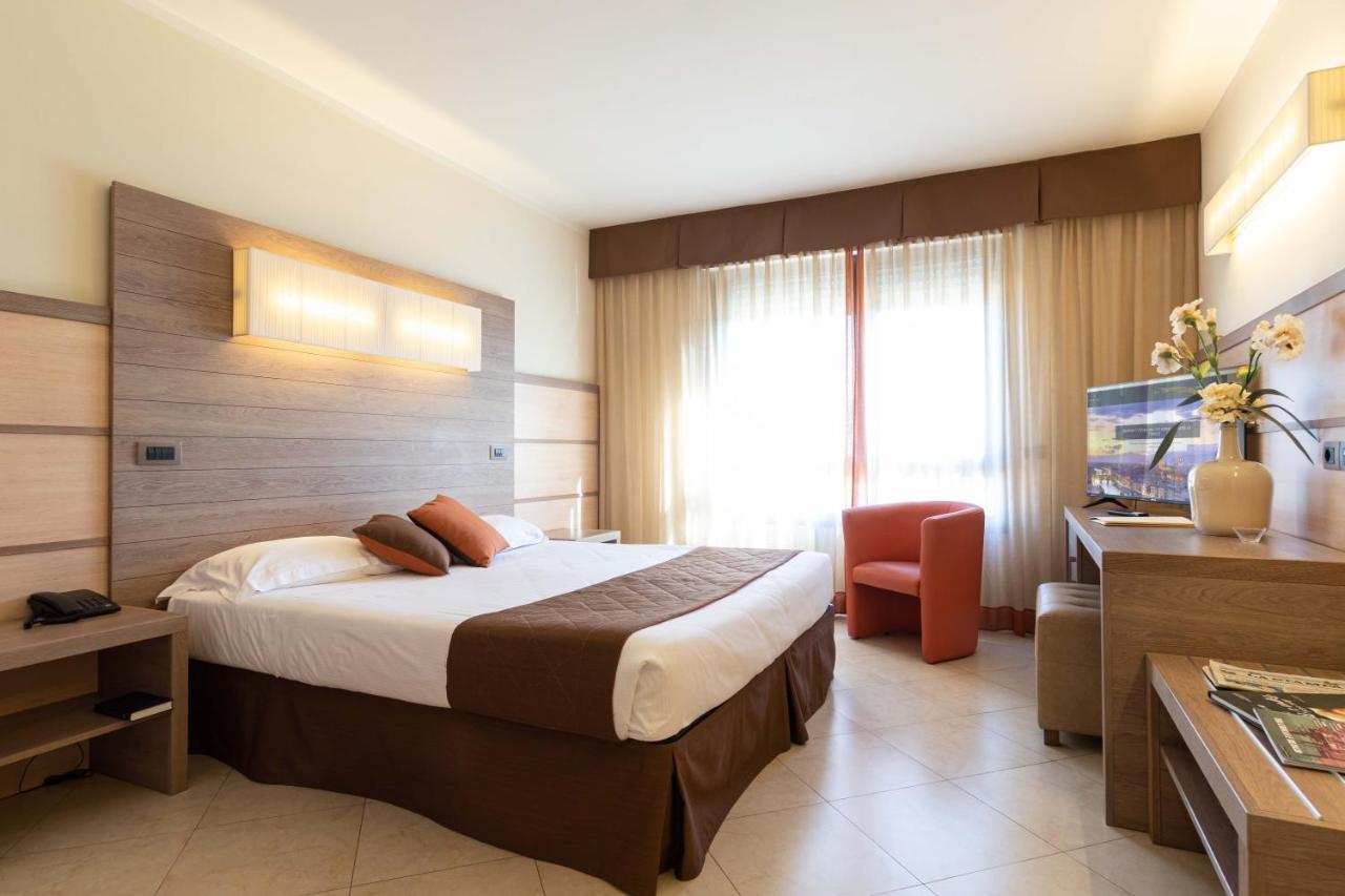 Quarto Duplo