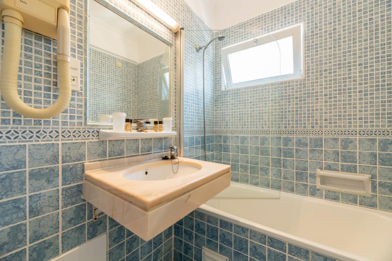 Standard Double or Twin Room Balcony