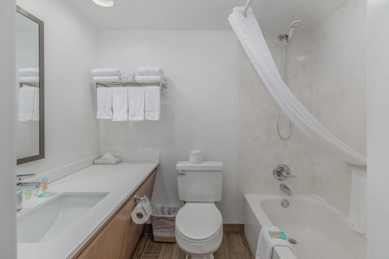 Standard Queen Room,1394021588:JPEG