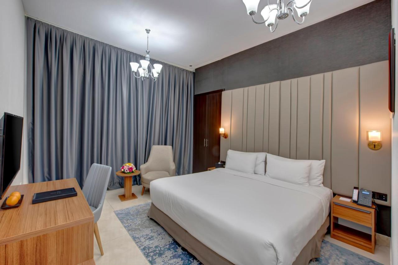 Standard Studio on F&B
