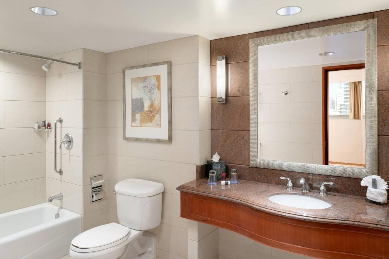 Quarto com 1 Cama King-size e Vista Água - Piso Superior