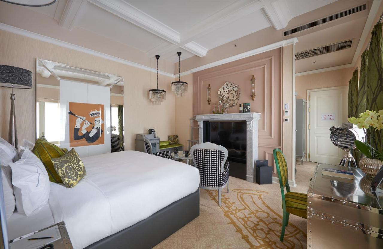 Luxury King Room Music Garden View