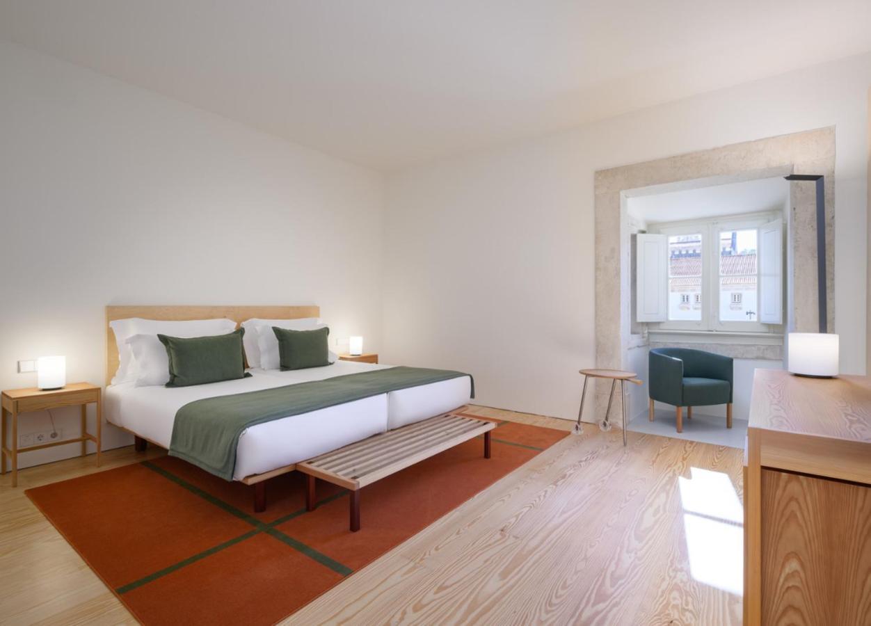 Twin Room Cloister View