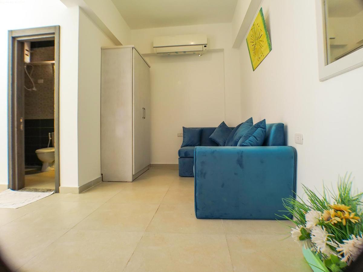 Suite Lit Queen-Size - Vue sur Piscine