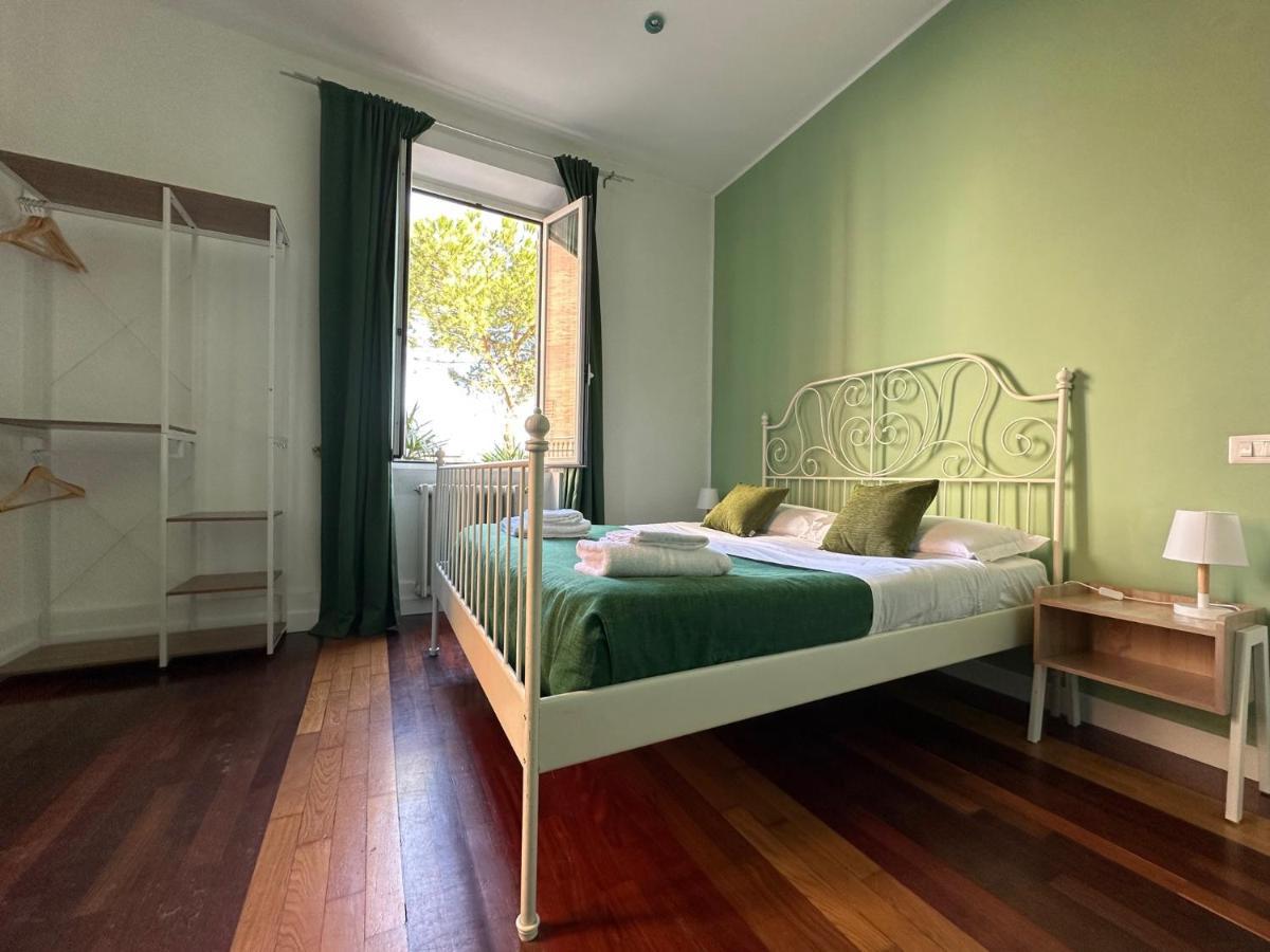 Double Room Private External Bathroom