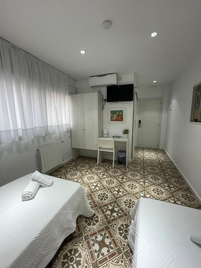 Twin Room Bathroom