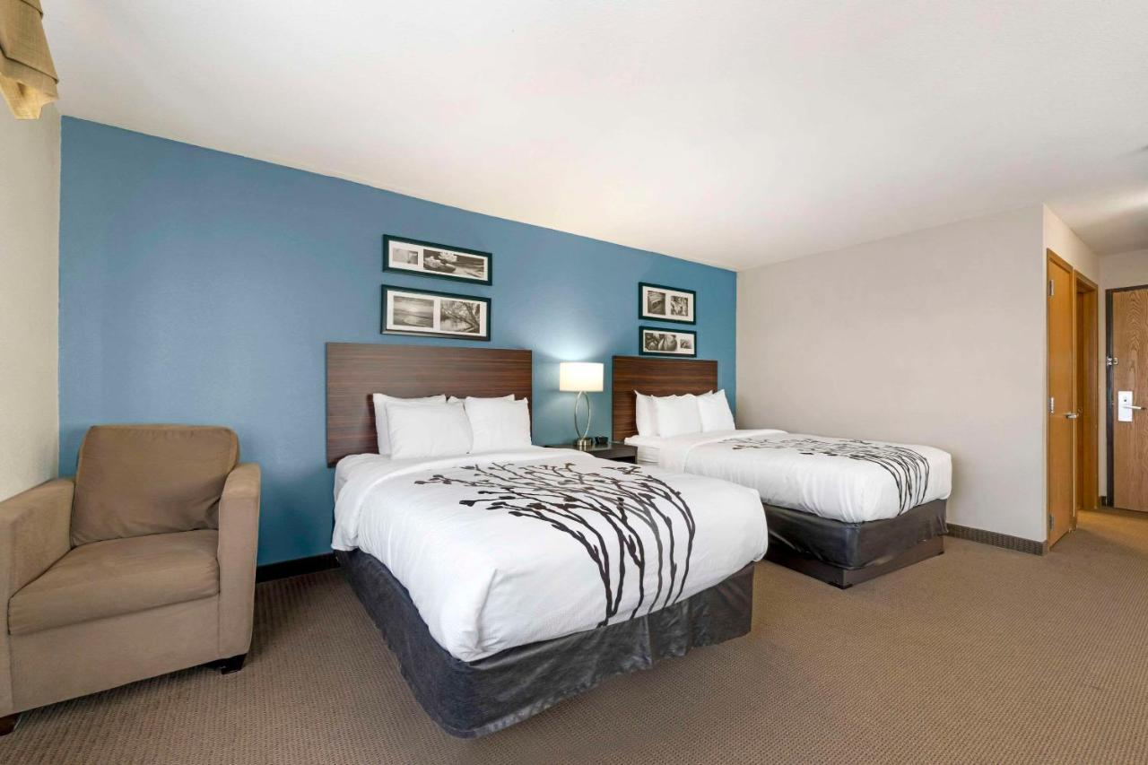 Double Suite Two Double Beds Non-Smoking,1419147843:JPEG