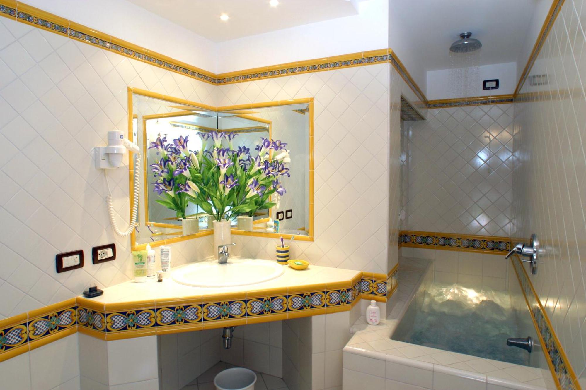 Superior Double or Twin Room Garden View