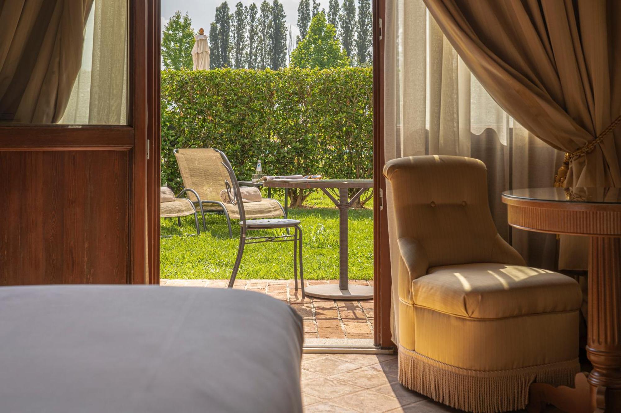 Double Room Garden View