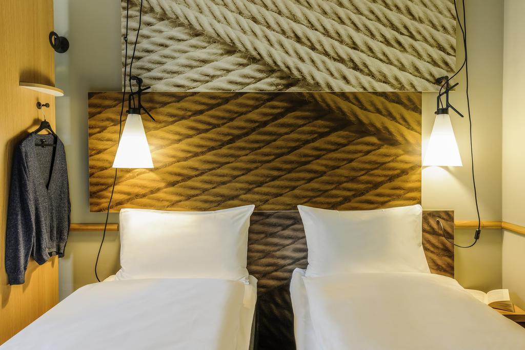 Standard Room Two Single Beds