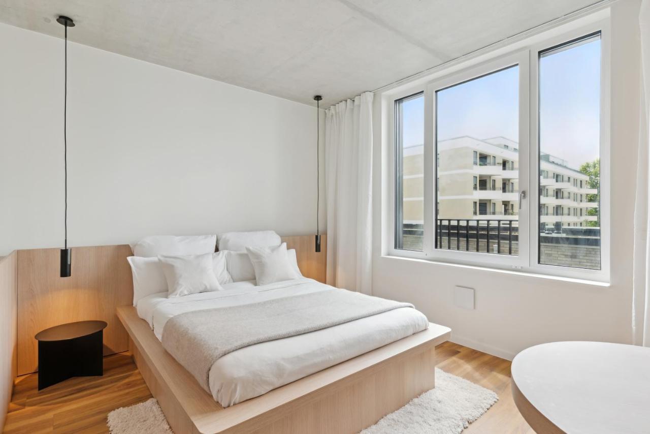 Courtyard Premium Studio
