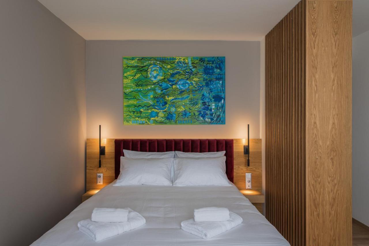 Deluxe Double Room City View