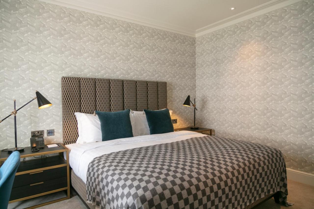 Deluxe Double Room Bath