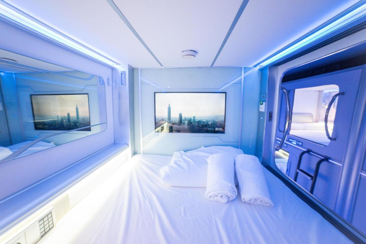 Capsule Deluxe Room
