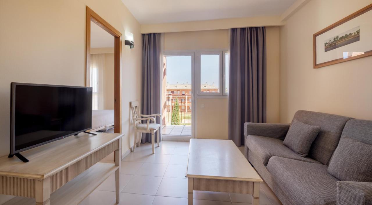 One-Bedroom Apartment (2 Adults),1498565563:JPEG