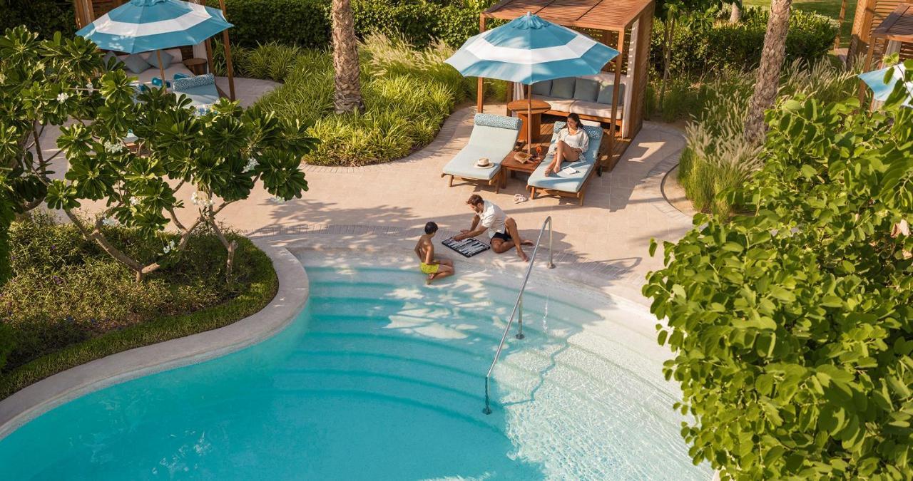 Ocean View Club Room Club privileges Daily & Afternoon Tea Evening Drinks & Canapes