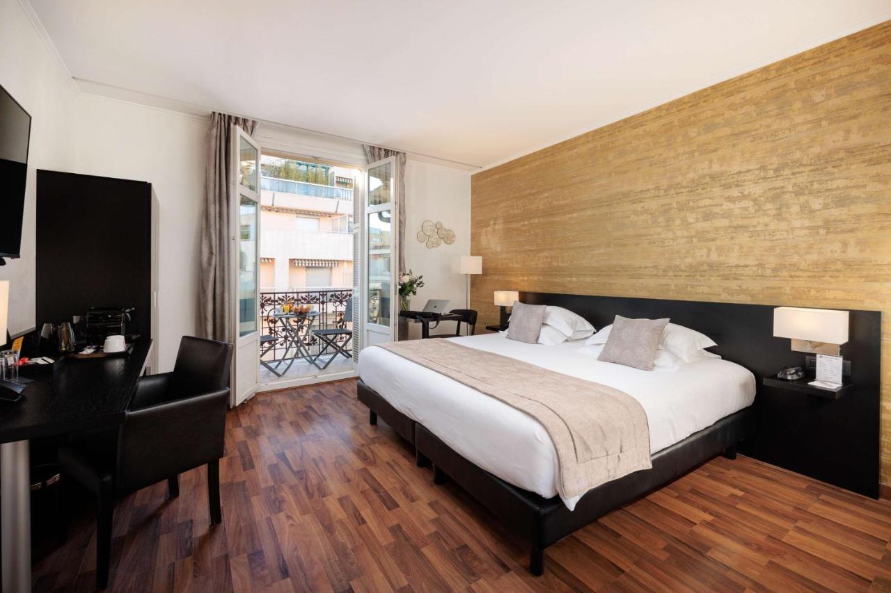 Deluxe King Room Balcony